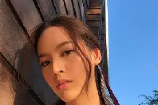 中年演员塌房天花板带亲闺女当出轨遮羞布