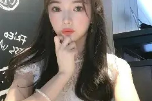 38岁张雨绮近况曝光！经历2段失败婚姻如今直播情绪失控引热议
